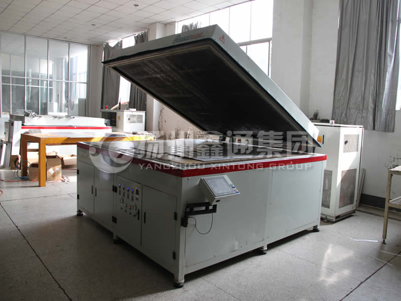 太陽(yáng)能組件層壓機